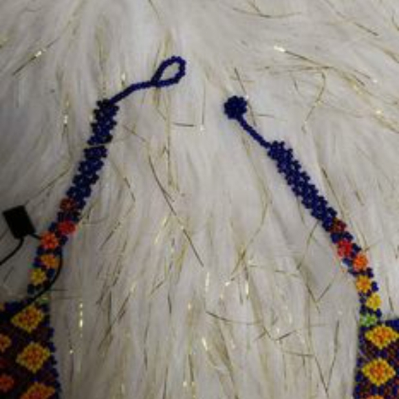 Huichol Jewelry - Picture 7 of 9